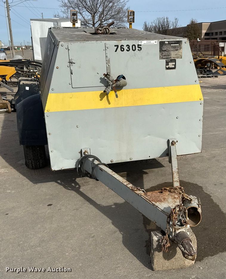 image for item ET4046 1997 LeRoi Q185DJ-E air compressor