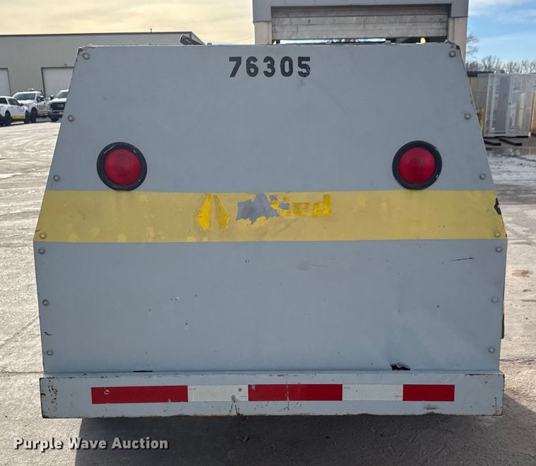 image for item ET4046 1997 LeRoi Q185DJ-E air compressor