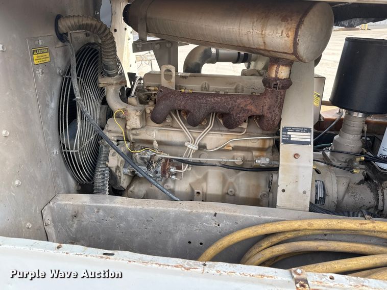 image for item ET4046 1997 LeRoi Q185DJ-E air compressor