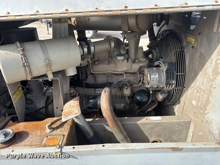 image for item ET4046 1997 LeRoi Q185DJ-E air compressor