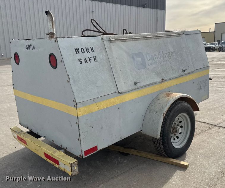 image for item ET4047 1994 LeRoi 185 air compressor