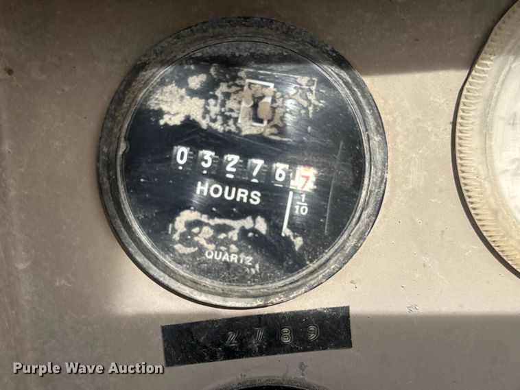 image for item ET4047 1994 LeRoi 185 air compressor