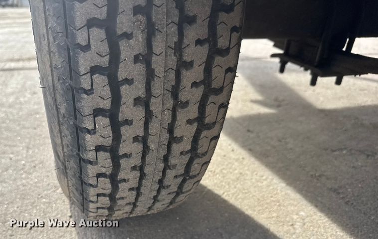 image for item ET4047 1994 LeRoi 185 air compressor