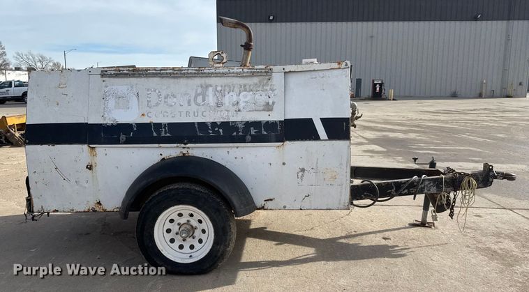 image for item ET4048 2002 CompAir LeRoi Q185DJ-E air compressor