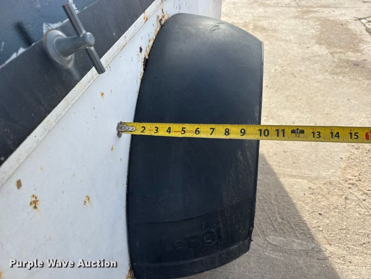 image for item ET4048 2002 CompAir LeRoi Q185DJ-E air compressor