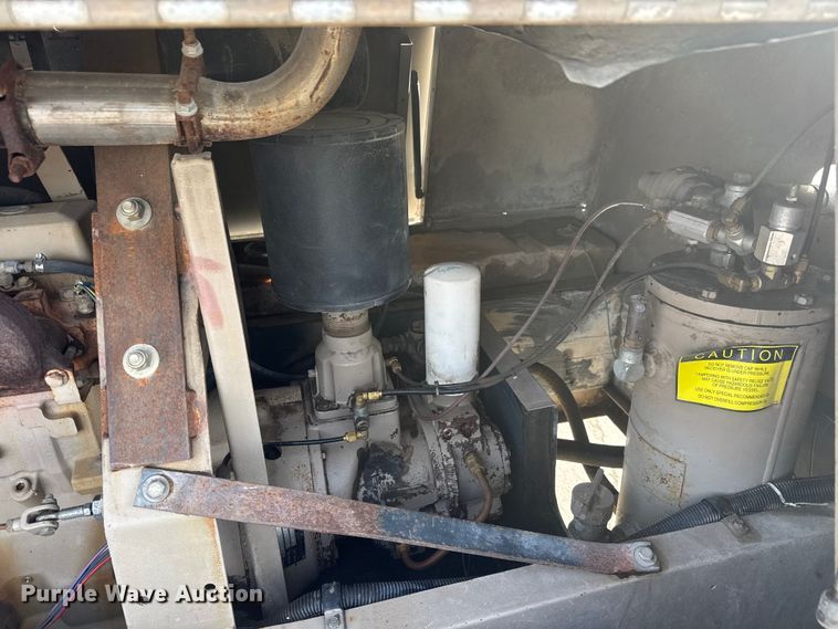 image for item ET4048 2002 CompAir LeRoi Q185DJ-E air compressor