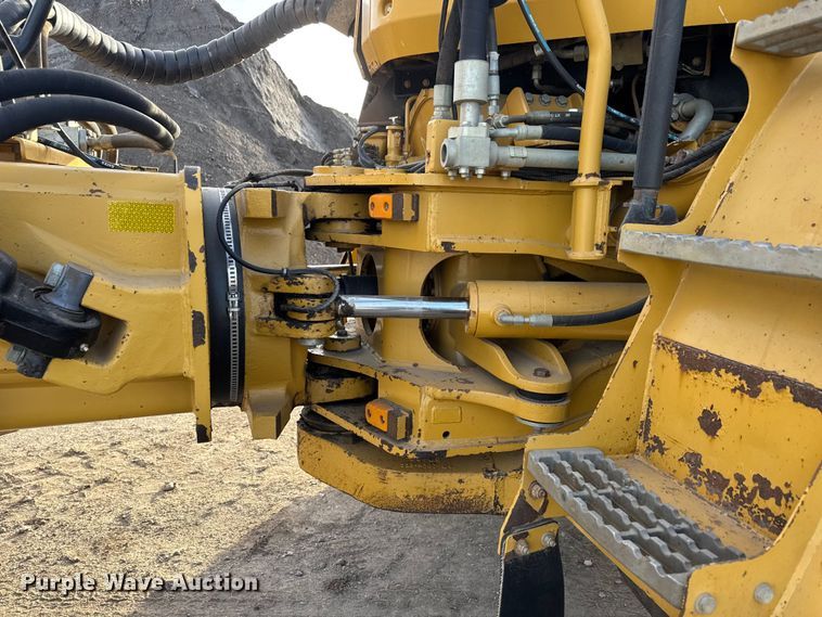 image for item ET4050 2012 Caterpillar 740B articulated haul truck