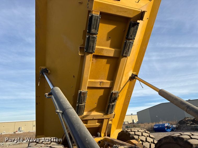 image for item ET4050 2012 Caterpillar 740B articulated haul truck