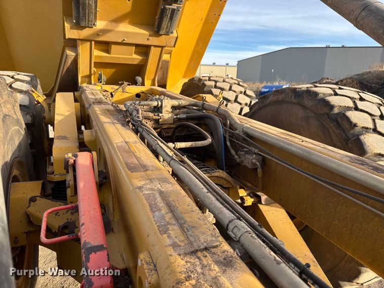 image for item ET4050 2012 Caterpillar 740B articulated haul truck