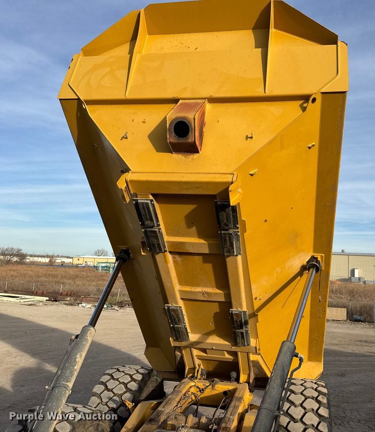 image for item ET4050 2012 Caterpillar 740B articulated haul truck