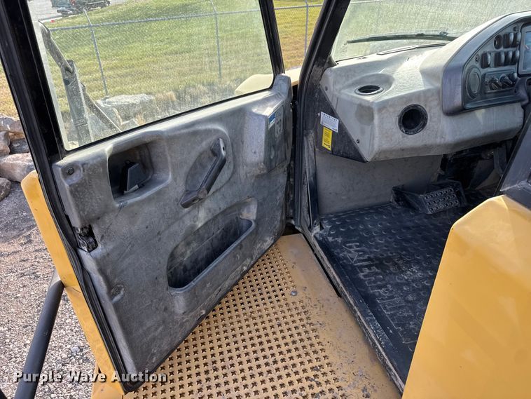 image for item ET4050 2012 Caterpillar 740B articulated haul truck