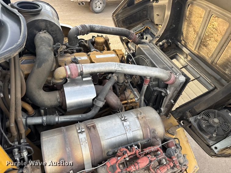 image for item ET4050 2012 Caterpillar 740B articulated haul truck