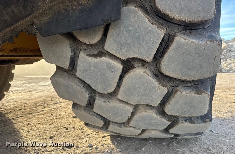 image for item ET4050 2012 Caterpillar 740B articulated haul truck