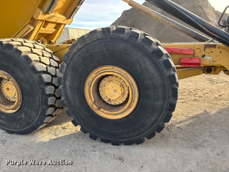 image for item ET4050 2012 Caterpillar 740B articulated haul truck