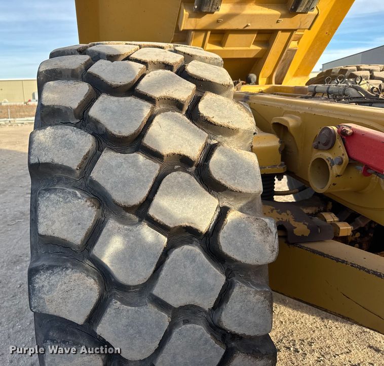 image for item ET4050 2012 Caterpillar 740B articulated haul truck
