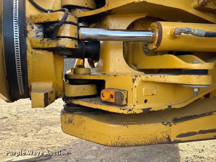 image for item ET4051 2012 Caterpillar 740B articulated haul truck