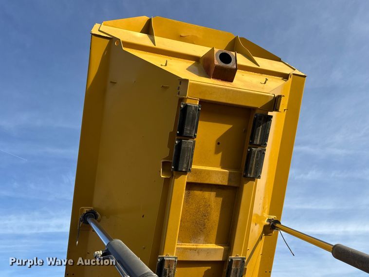 image for item ET4051 2012 Caterpillar 740B articulated haul truck