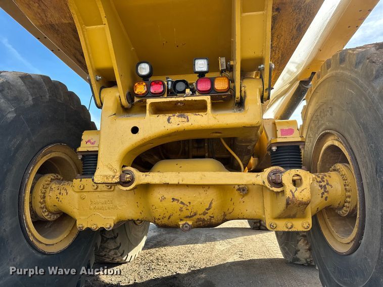 image for item ET4051 2012 Caterpillar 740B articulated haul truck