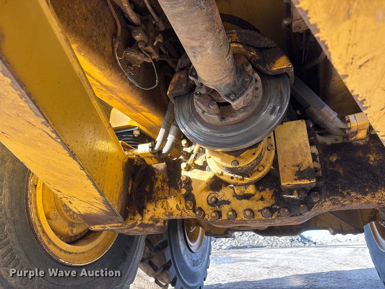 image for item ET4051 2012 Caterpillar 740B articulated haul truck