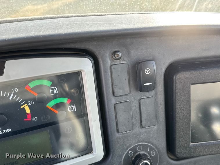 image for item ET4051 2012 Caterpillar 740B articulated haul truck