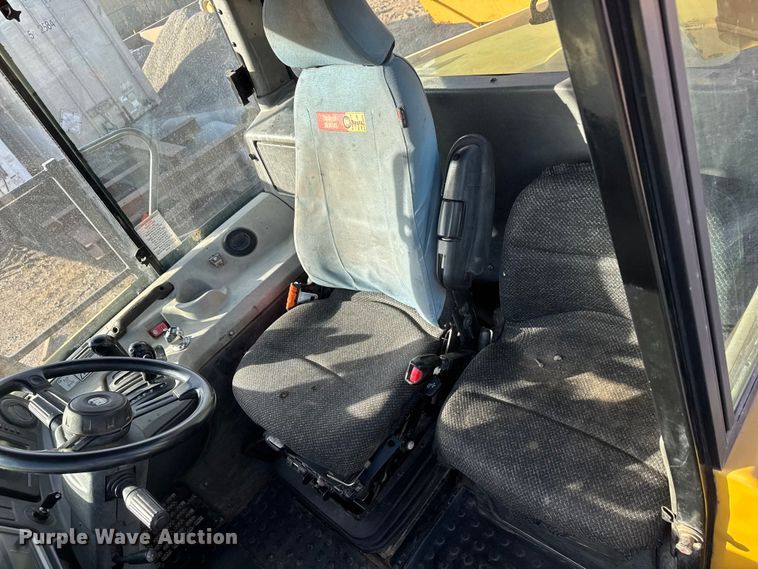 image for item ET4051 2012 Caterpillar 740B articulated haul truck