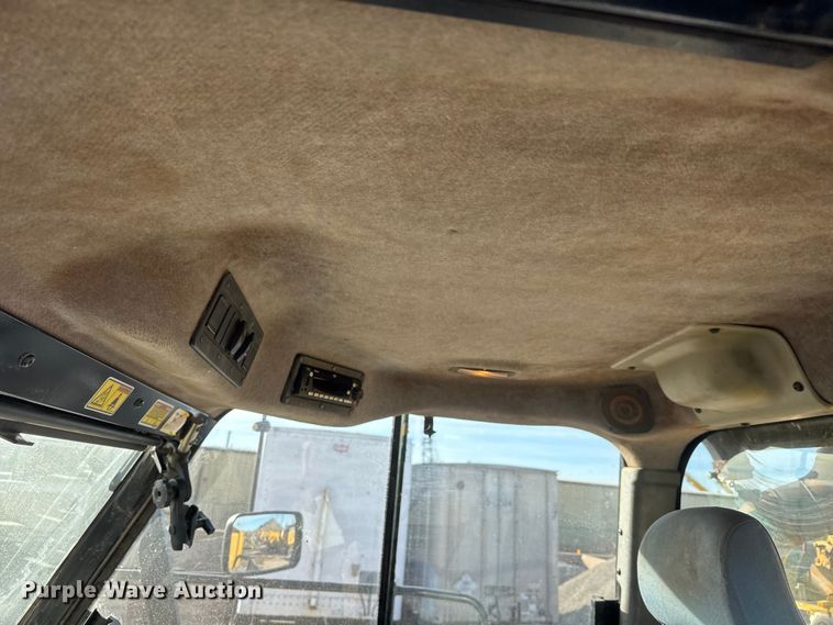 image for item ET4051 2012 Caterpillar 740B articulated haul truck