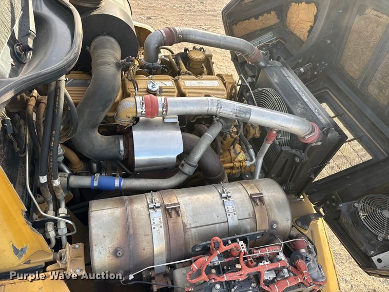 image for item ET4051 2012 Caterpillar 740B articulated haul truck