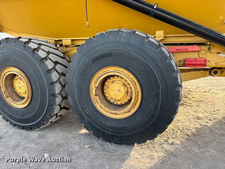 image for item ET4051 2012 Caterpillar 740B articulated haul truck