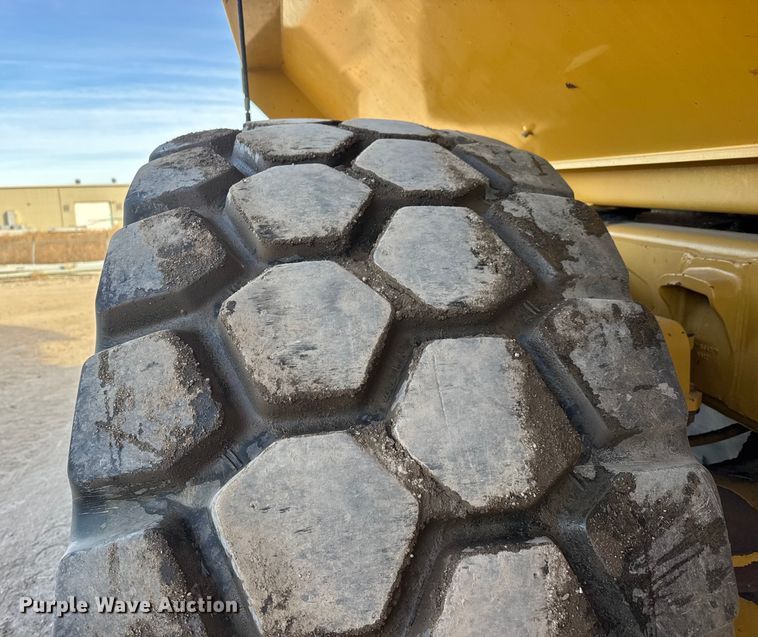 image for item ET4051 2012 Caterpillar 740B articulated haul truck