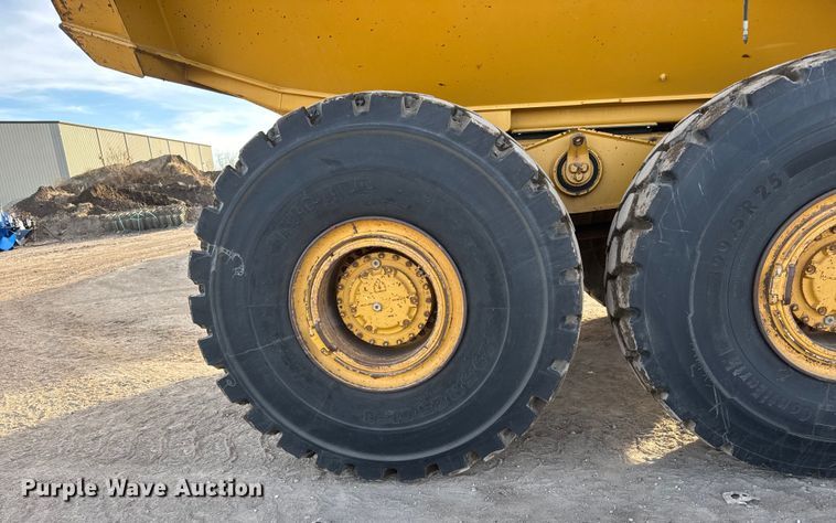 image for item ET4051 2012 Caterpillar 740B articulated haul truck