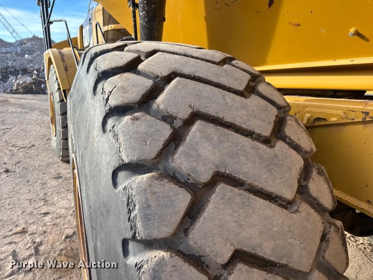 image for item ET4051 2012 Caterpillar 740B articulated haul truck