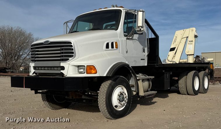 image for item ET4052 2006 Sterling L9500 crane truck