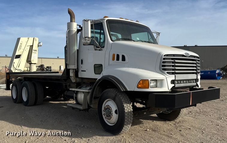 image for item ET4052 2006 Sterling L9500 crane truck