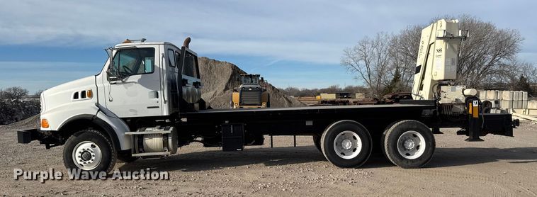 image for item ET4052 2006 Sterling L9500 crane truck