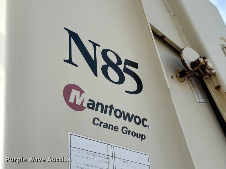 image for item ET4052 2006 Sterling L9500 crane truck