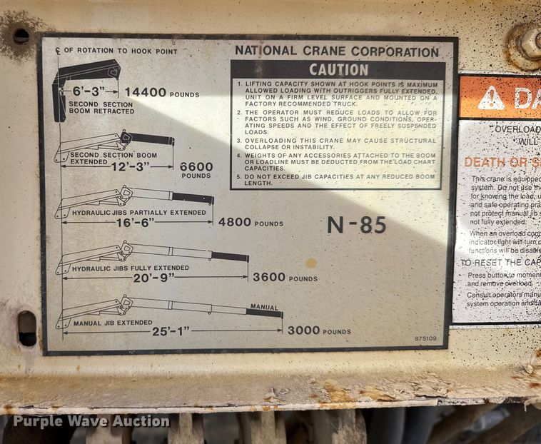 image for item ET4052 2006 Sterling L9500 crane truck