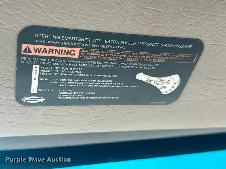 image for item ET4052 2006 Sterling L9500 crane truck