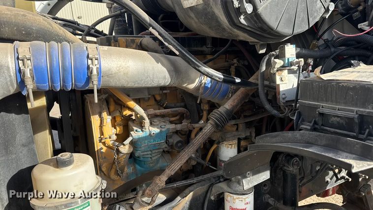 image for item ET4052 2006 Sterling L9500 crane truck