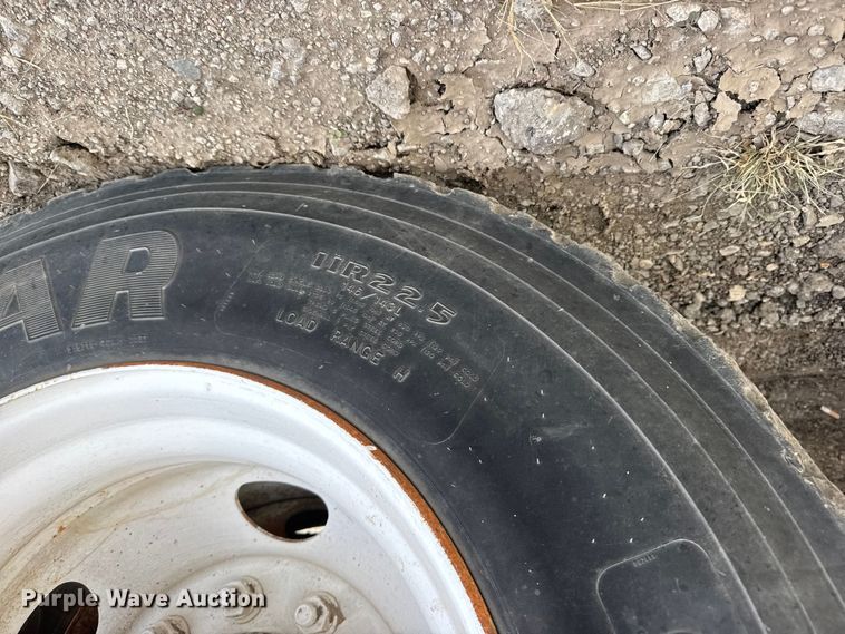 image for item ET4052 2006 Sterling L9500 crane truck