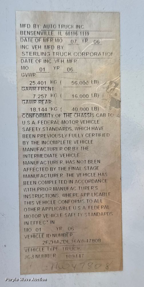 image for item ET4052 2006 Sterling L9500 crane truck