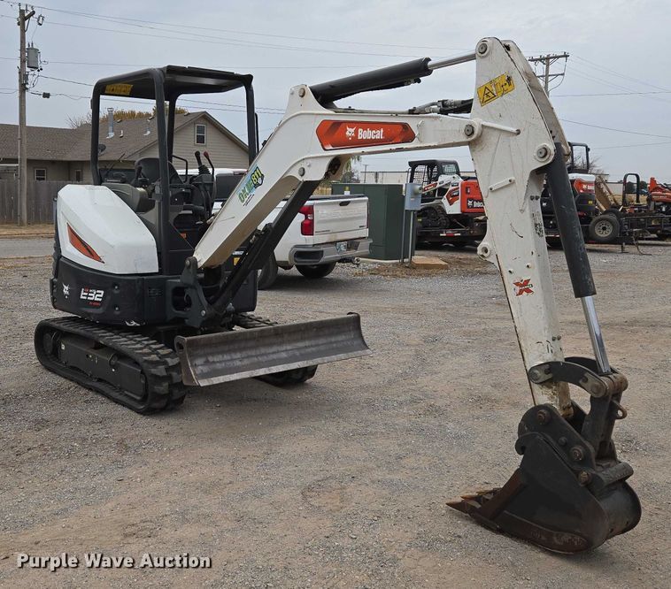 image for item ET5280 2022 Bobcat E32i mini excavator