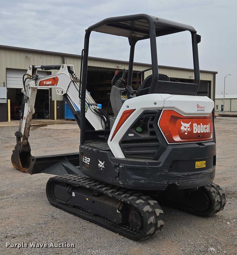 image for item ET5280 2022 Bobcat E32i mini excavator