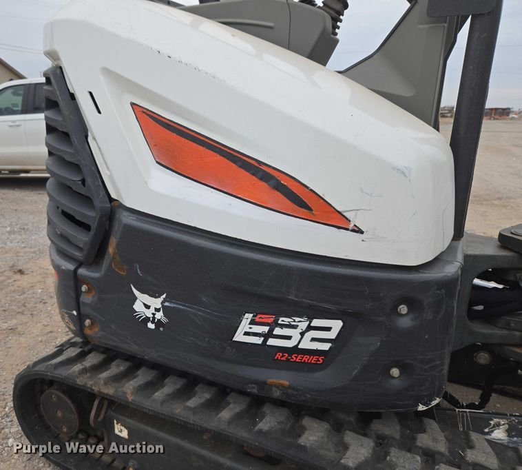 image for item ET5280 2022 Bobcat E32i mini excavator