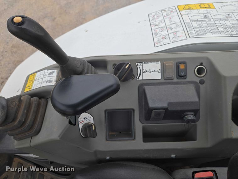 image for item ET5280 2022 Bobcat E32i mini excavator