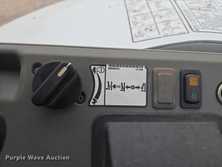 image for item ET5280 2022 Bobcat E32i mini excavator