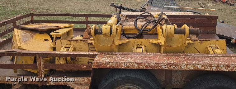 image for item ET5335 John Deere ripper attachment