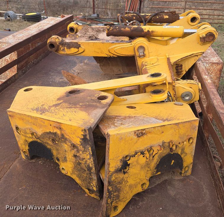 image for item ET5335 John Deere ripper attachment