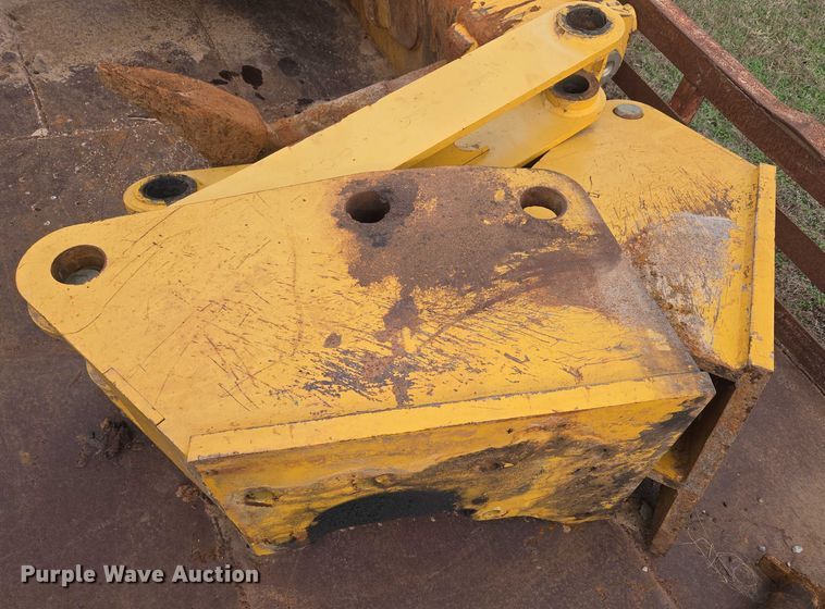 image for item ET5335 John Deere ripper attachment