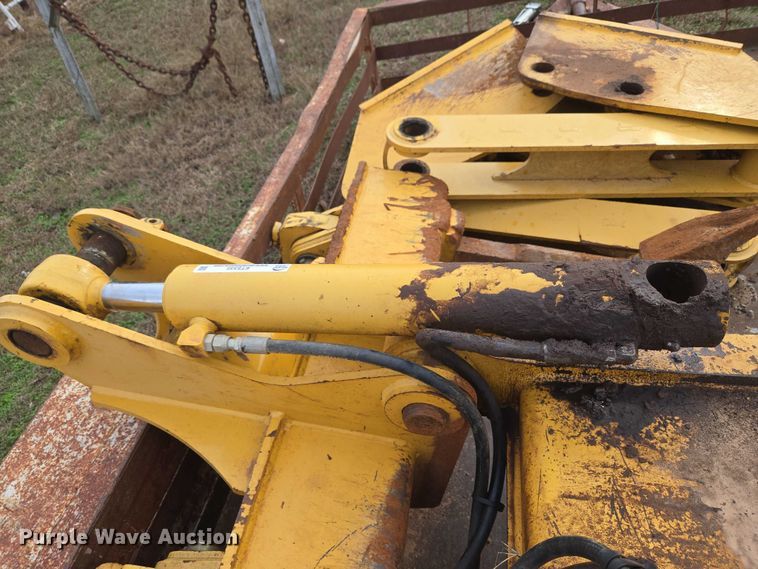 image for item ET5335 John Deere ripper attachment