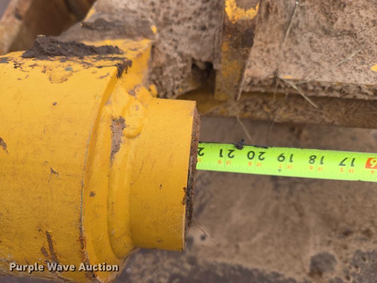 image for item ET5335 John Deere ripper attachment